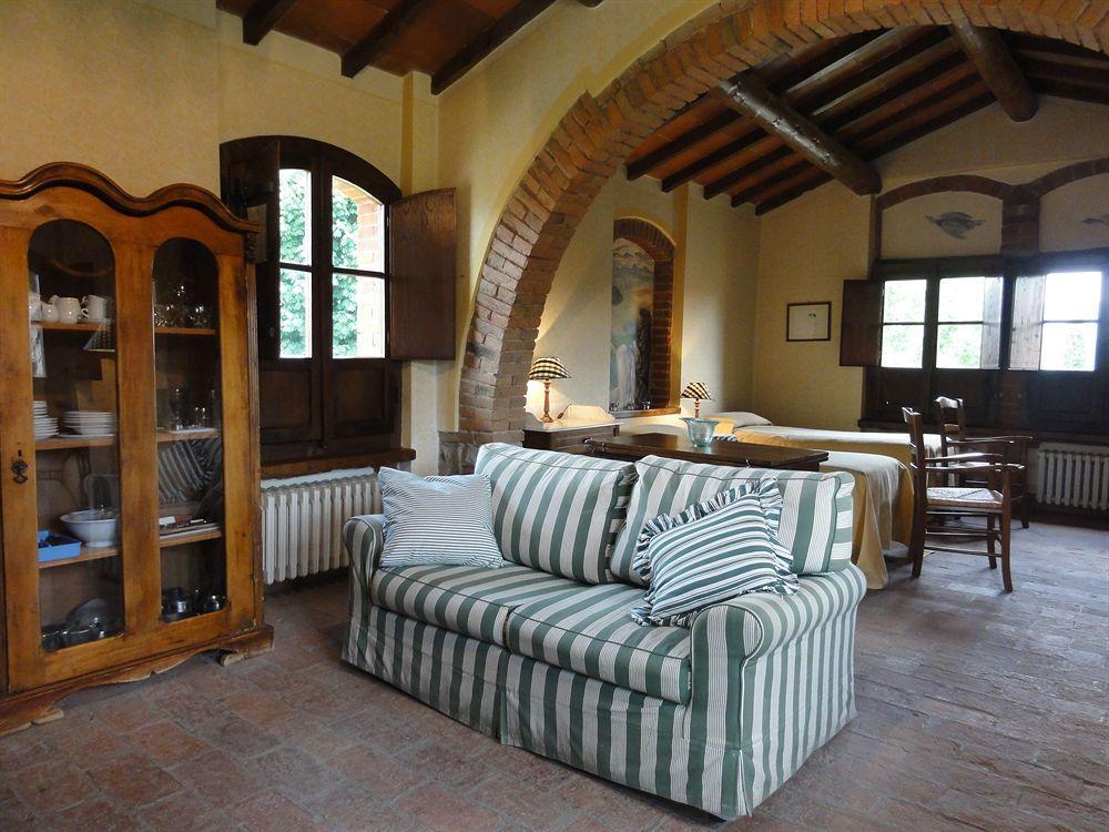 Borgo Corsignano Hostal Poppi Exterior foto