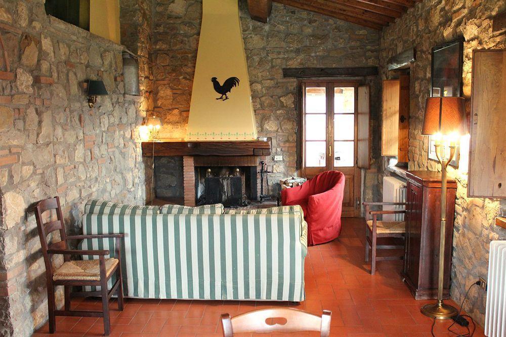 Borgo Corsignano Hostal Poppi Exterior foto