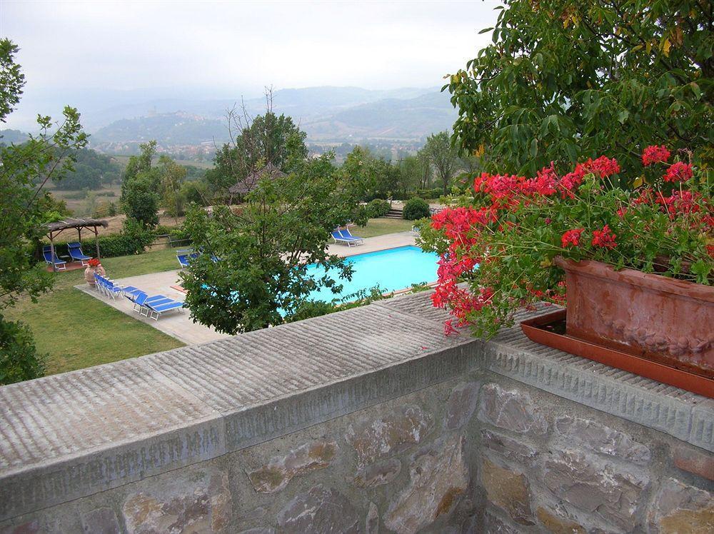 Borgo Corsignano Hostal Poppi Exterior foto