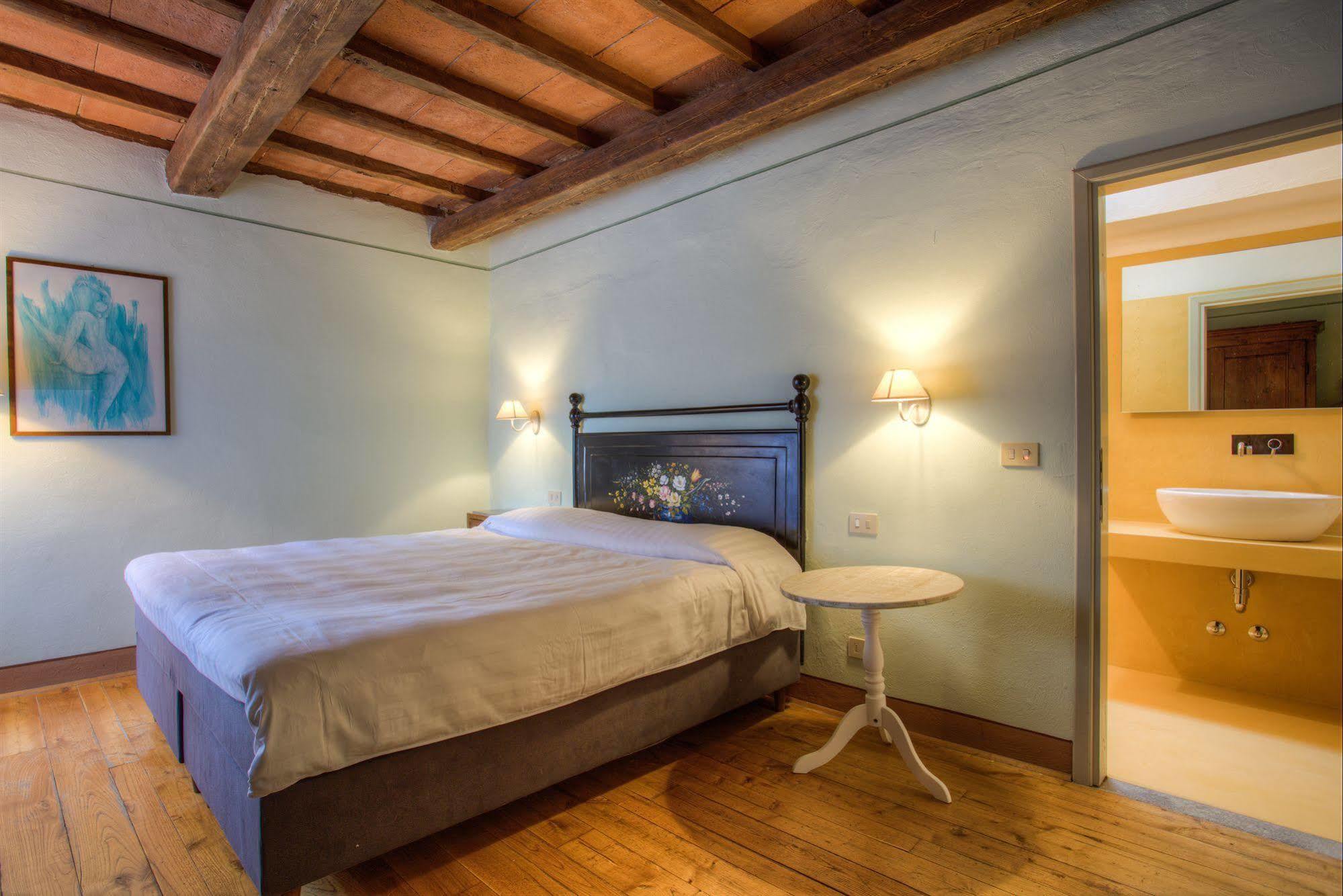 Borgo Corsignano Hostal Poppi Exterior foto